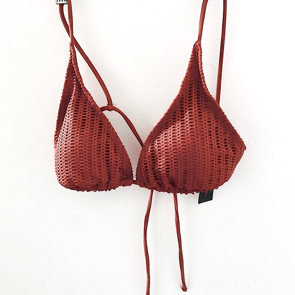 No Boundaries Crochet Bikini Top Orange Rust/Brown L. NWT